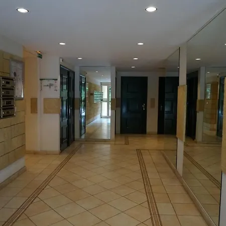 Juan-les-pins Residentiel, Grand Studio Proche Plages Et Commerces أنتيب