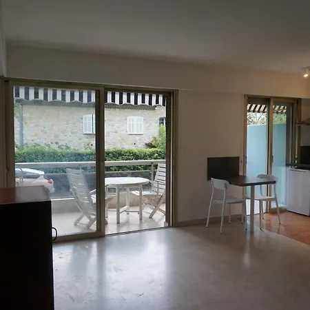 Juan-les-pins Residentiel, Grand Studio Proche Plages Et Commerces أنتيب