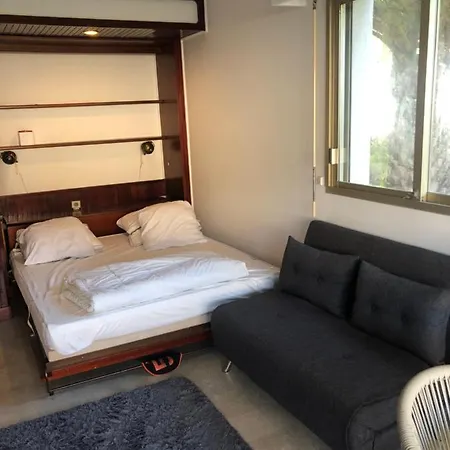 Juan-les-pins Residentiel, Grand Studio Proche Plages Et Commerces *